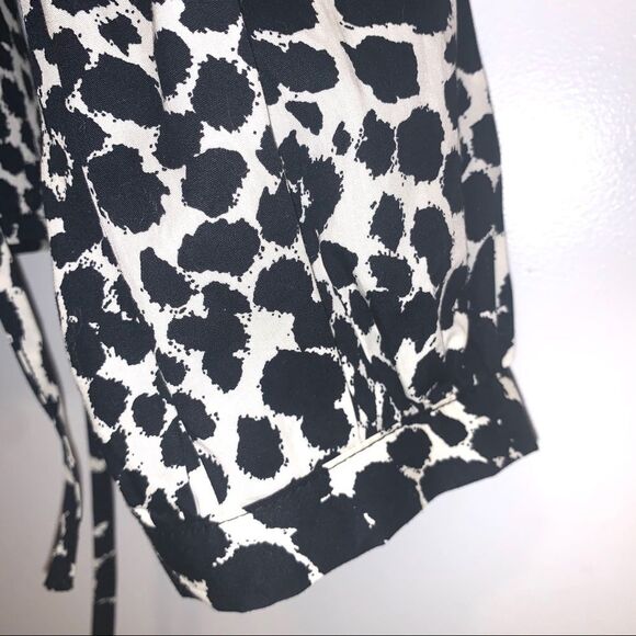 NWT leopard print WHO WHAT WEAR lightweight wrap/side tie blouse, Sz S NEW!🏷 - Picture 10 of 16